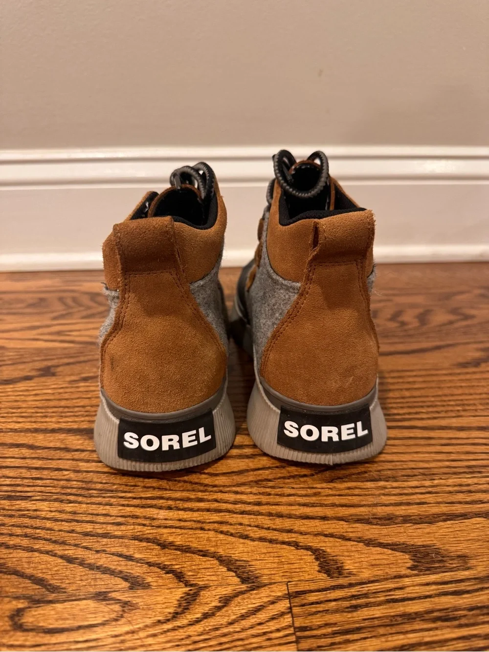 SOREL Out and About IV Classic waterproof boot in Black, Gray & Brown